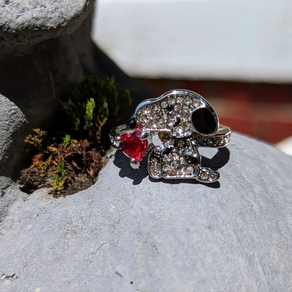 Our favorite Beagle sparkle ring - Picture 2 of 3